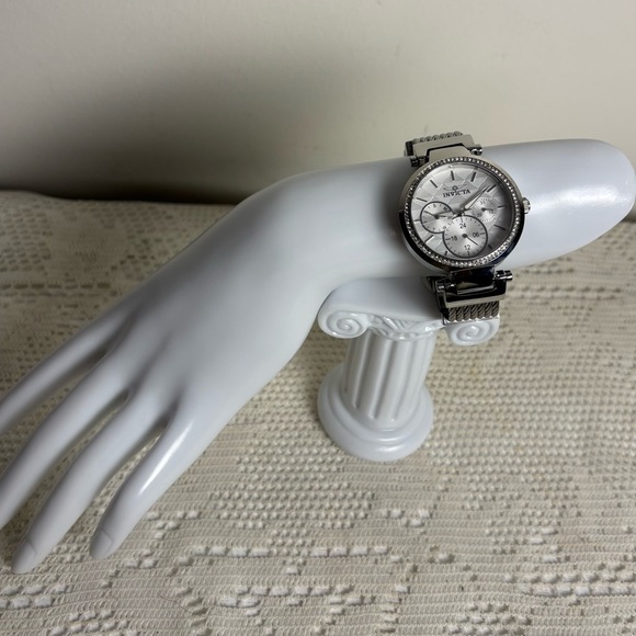 Invicta Women’s Silver Watch - NWOT (requires new battery) - Picture 2 of 7